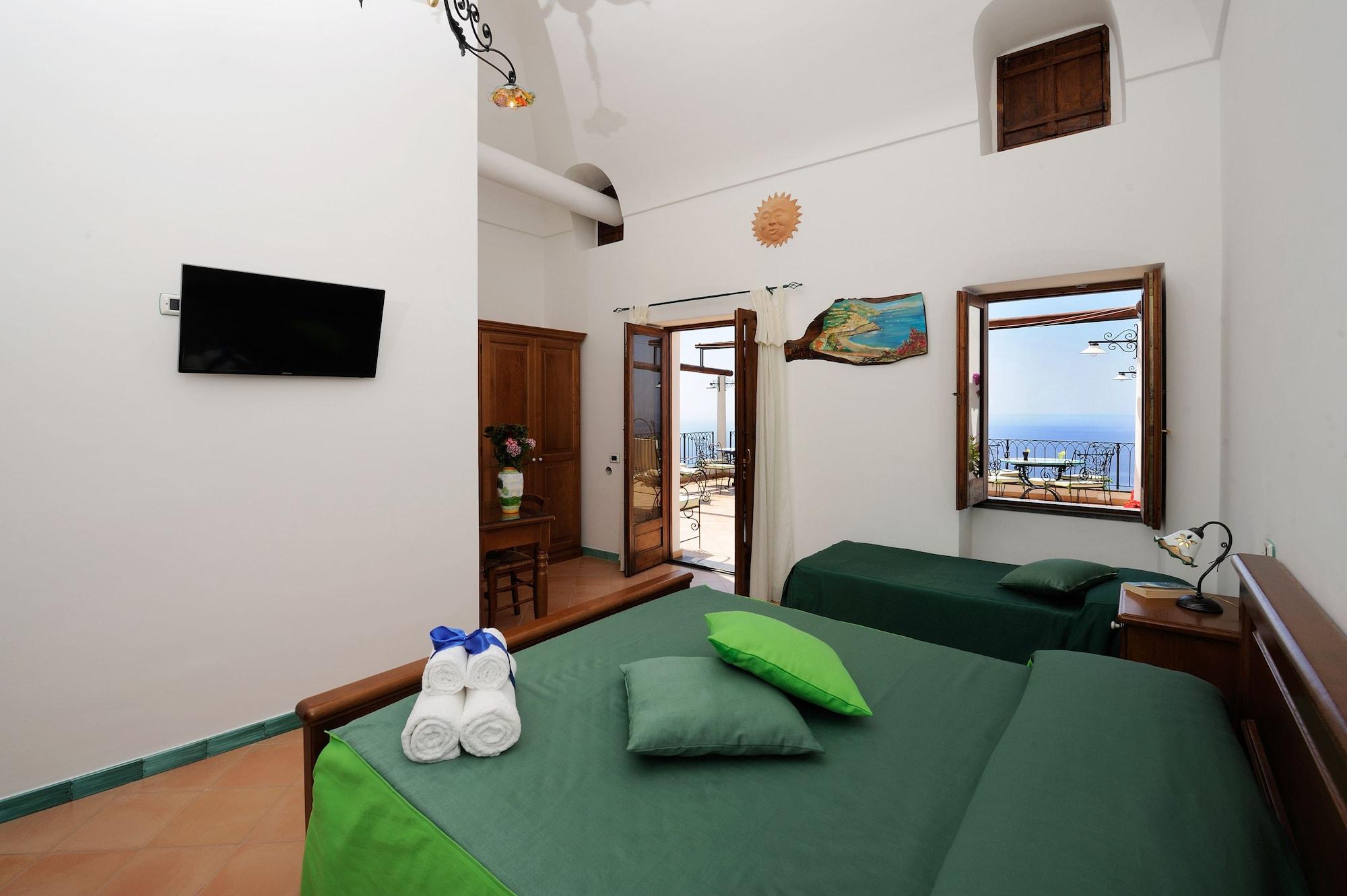 La Casa Del Melograno Villa Furore Bagian luar foto