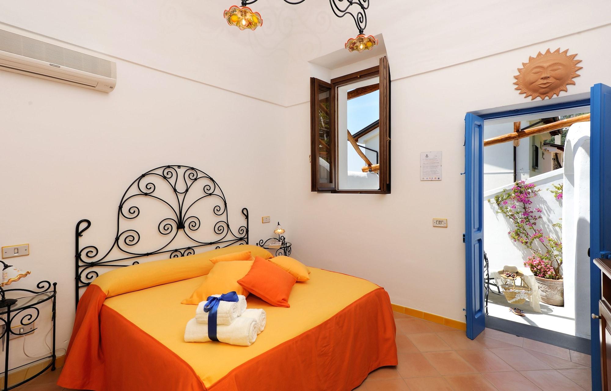 La Casa Del Melograno Villa Furore Bagian luar foto