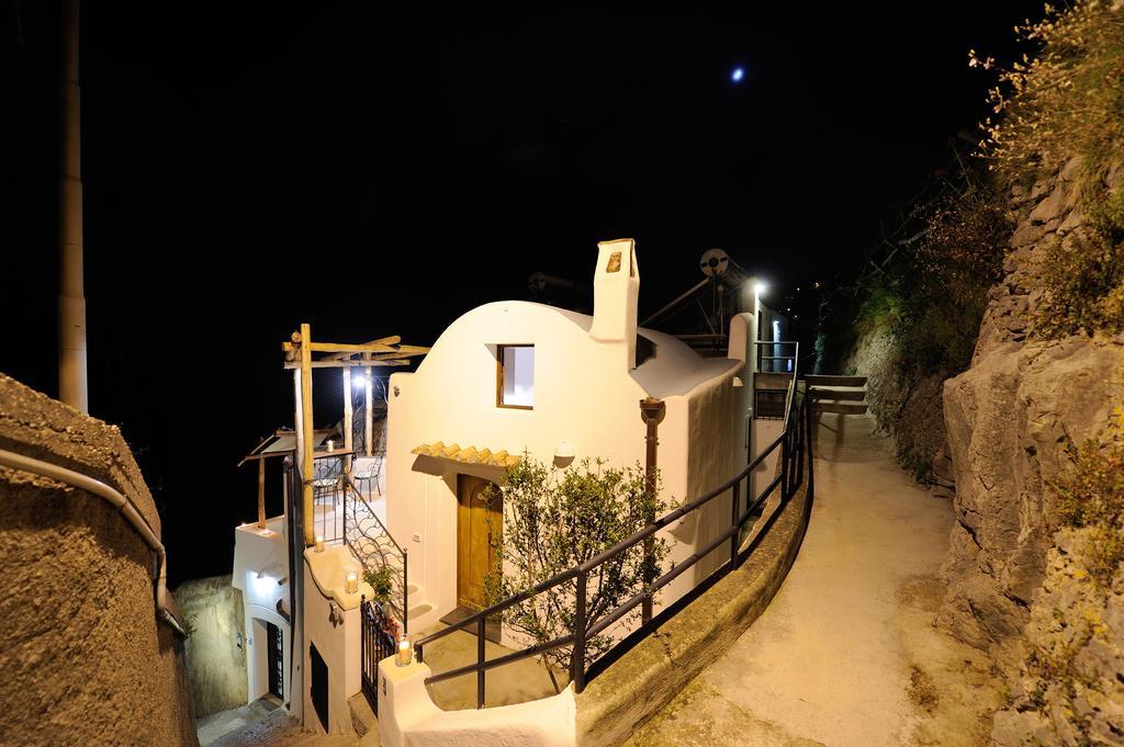 La Casa Del Melograno Villa Furore Bagian luar foto